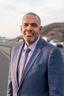 Samuel Johnson Headshot